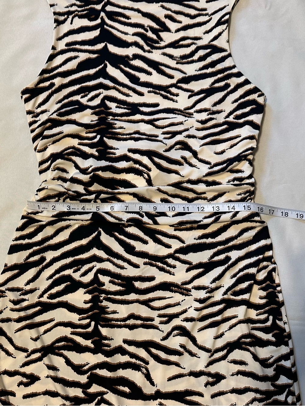 H&M Midi Dress Zebra Print Size L Women’s Black and Cream NWT - Picture 10 of 15
